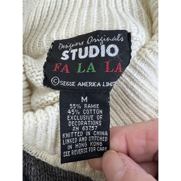 Design Originals Studio Winter Sweater Women's Medium Cream Gray Embroidery - Picture 8 of 10